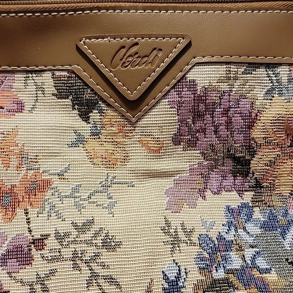 Vintage Verdi Hanging / Folding Luggage Bag Floral Pattern NWT